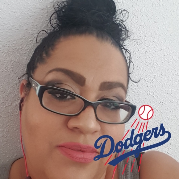 Meet your Posher, Danielle - Picture 1 of 1